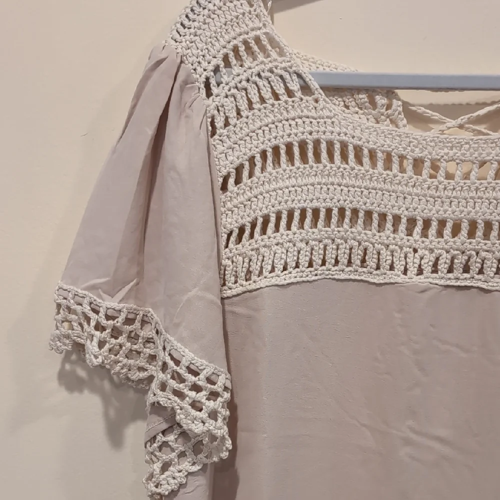 Umgee Cream Crochet Detail Top - Picture 3 of 9